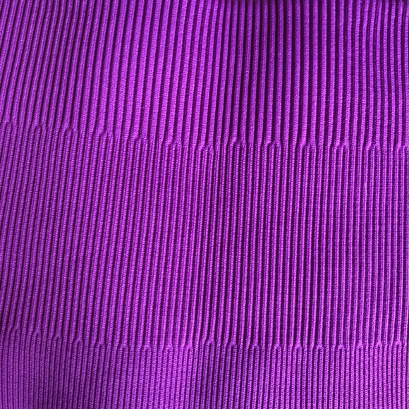 EUC! LULULEMON COMPRESSION LEGGINGS - Picture 3 of 6